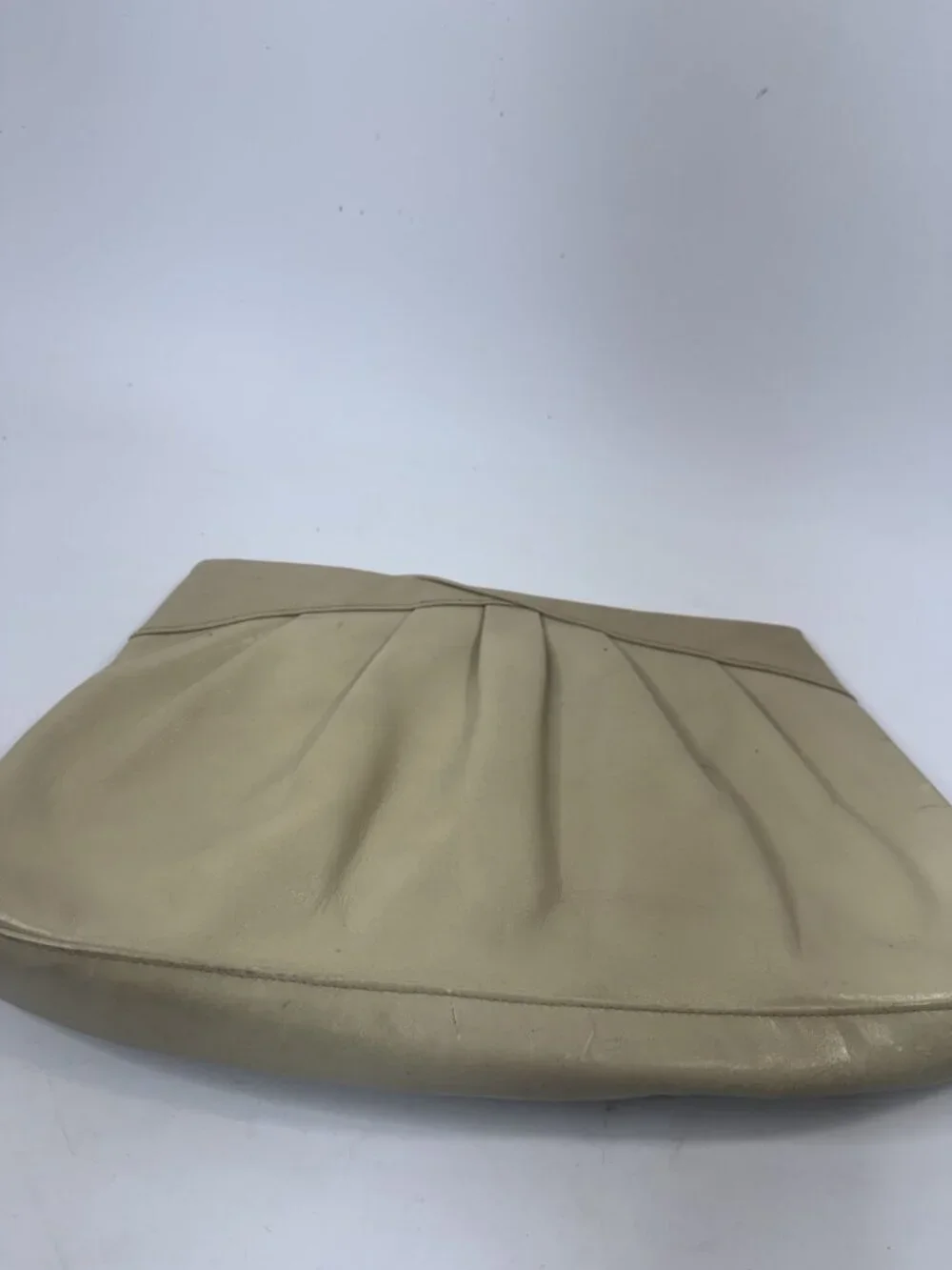 Le Bodorne Genuine Leather Beige Pleated Clutch Bag With Zipper Closure